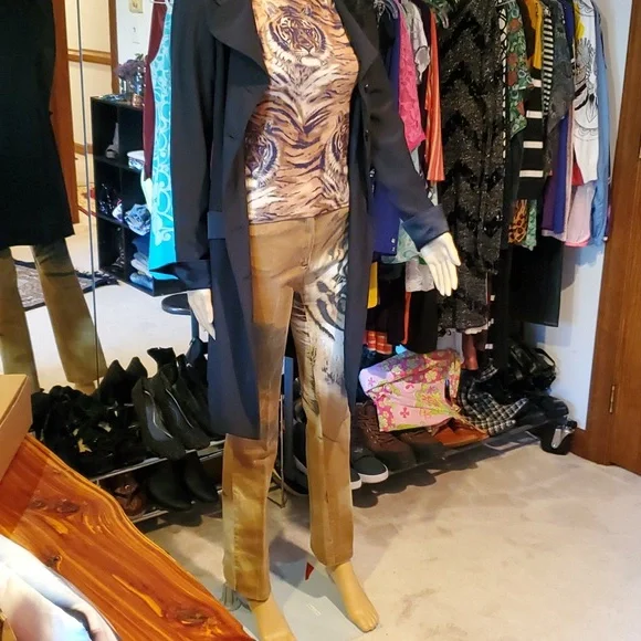 Top by Orsay sz 2 , pants sz 34, Jacket by Hugo Buscati sz 2